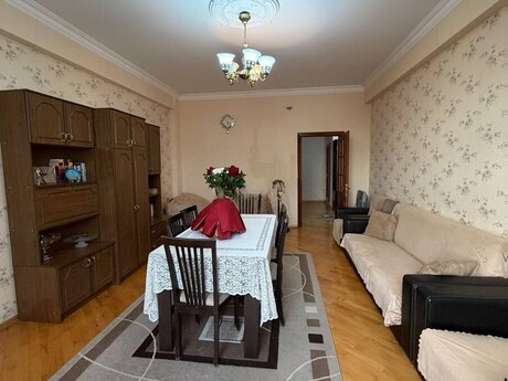 3 otaq · 115 m² · 4/17 mərtəbə, Azadlıq Prospekti