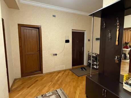 Продаётся 3-комнатная квартира в новостройке, Azadlıq Prospekti, 115 м², 298 000 AZN, фото 4 / 11