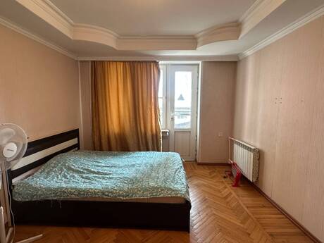 İnşaatçılarda 3 otaqlı köhnə tikili mənzil kirayə verilir, 60 m², 166 AZN/ay, şəkil 2 / 8