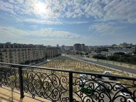 Ağ şəhərdə 3 otaqlı yeni tikili mənzil satılır, 137 m², 575 000 AZN, şəkil 2 / 8