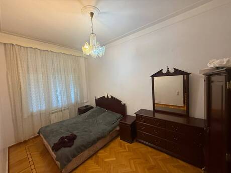 Nəriman Nərimanovda 4 otaqlı köhnə tikili mənzil satılır, 200 m², 350 000 AZN, şəkil 5 / 9