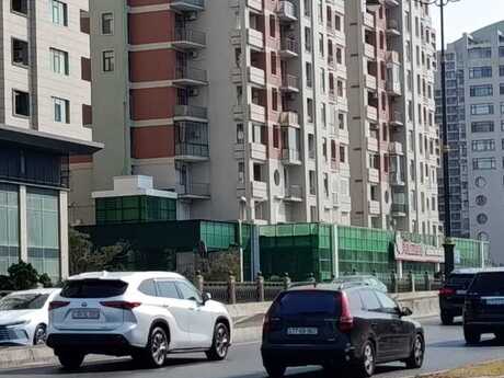 8 Noyabrda 5 otaqlı yeni tikili mənzil satılır, 176 m², 230 000 AZN, şəkil 3 / 12