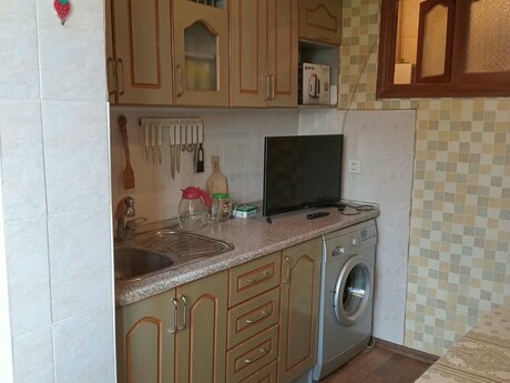 2-room old-build apartment for sale in Əhmədli, 70 m², 150 000 AZN, photo 3 / 10