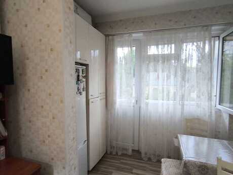 Əhmədlidə 2 otaqlı köhnə tikili mənzil satılır, 60 m², 185 000 AZN, şəkil 5 / 12