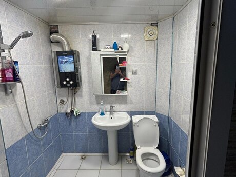 Biləcəridə 3 otaqlı köhnə tikili mənzil satılır, 75 m², 134 000 AZN, şəkil 3 / 12