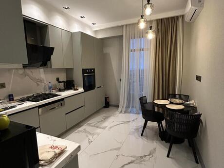 Grand Hayat kompleksində 3 otaqlı yeni tikili mənzil kirayə verilir, 155 m², 1 700 AZN/ay, şəkil 3 / 12