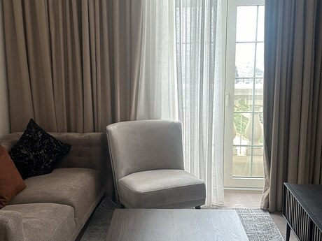Ağ şəhərdə 3 otaqlı yeni tikili mənzil kirayə verilir, 100 m², 3 500 AZN/ay, şəkil 3 / 12