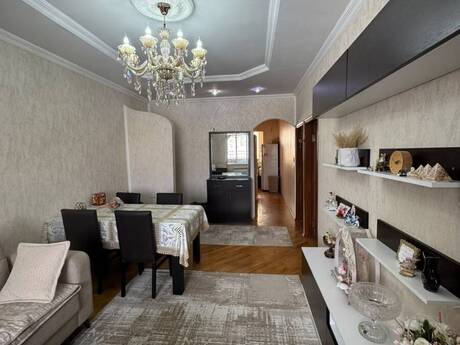 3-room old-build apartment for sale in 8-ci mikrorayon, 85 m², 209 000 AZN, photo 3 / 12