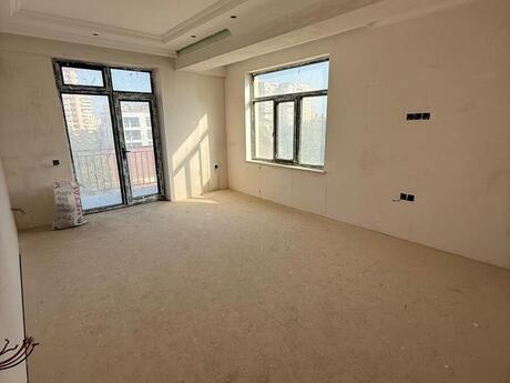 İnşaatçılarda 4 otaqlı yeni tikili mənzil satılır, 135 m², 425 000 AZN, şəkil 2 / 12