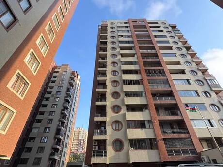 Bakmildə 4 otaqlı yeni tikili mənzil satılır, 220 m², 660 000 AZN, şəkil 2 / 12