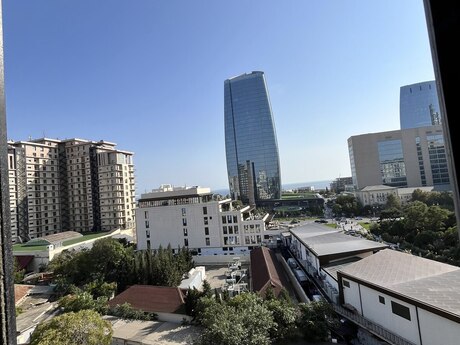 Şah İsmayıl Xətaidə 3 otaqlı köhnə tikili mənzil satılır, 90 m², 246 000 AZN, şəkil 3 / 12
