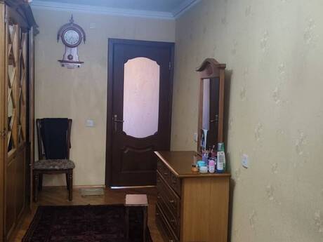 8-ci kilometrdə 2 otaqlı köhnə tikili mənzil satılır, 50 m², 160 000 AZN, şəkil 5 / 9