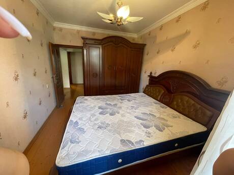 Suraxanıda 3 otaqlı köhnə tikili mənzil kirayə verilir, 80 m², 450 AZN/ay, şəkil 3 / 9