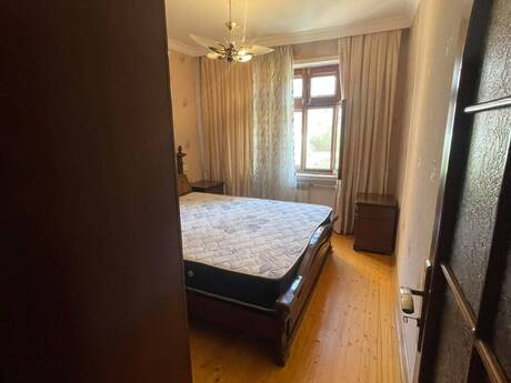 Suraxanıda 3 otaqlı köhnə tikili mənzil kirayə verilir, 80 m², 450 AZN/ay, şəkil 2 / 9