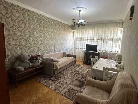 Gənclikdə 2 otaqlı köhnə tikili mənzil satılır, 50 m², 230 000 AZN, şəkil 5 / 12