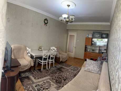 Gənclikdə 2 otaqlı köhnə tikili mənzil satılır, 50 m², 230 000 AZN, şəkil 4 / 12