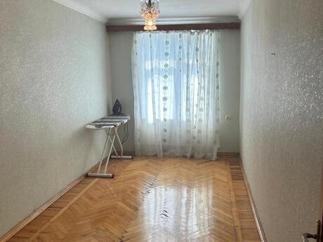 Gənclikdə 3 otaqlı köhnə tikili mənzil satılır, 70 m², 212 000 AZN, şəkil 3 / 12