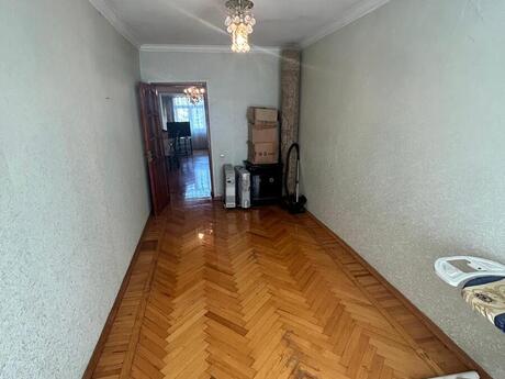 Gənclikdə 3 otaqlı köhnə tikili mənzil satılır, 70 m², 212 000 AZN, şəkil 4 / 12
