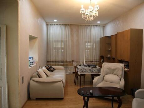 İçəri Şəhərdə 3 otaqlı köhnə tikili mənzil satılır, 76 m², 595 000 AZN, şəkil 5 / 12