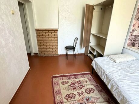 Neftçilərdə 3 otaqlı köhnə tikili mənzil satılır, 65 m², 185 000 AZN, şəkil 3 / 9