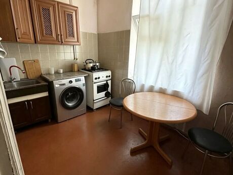 Neftçilərdə 3 otaqlı köhnə tikili mənzil satılır, 65 m², 185 000 AZN, şəkil 5 / 9