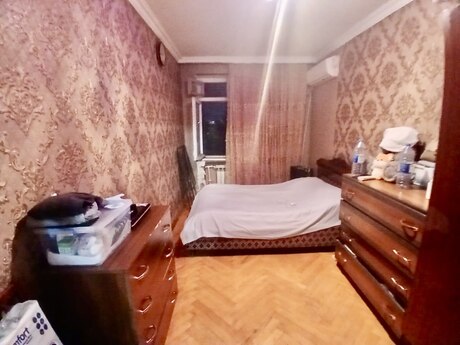 Neftçilərdə 2 otaqlı köhnə tikili mənzil satılır, 55 m², 140 000 AZN, şəkil 3 / 12