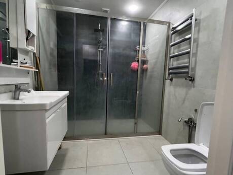 Nərimanovda 4 otaqlı yeni tikili mənzil kirayə verilir, 70 m², 200 AZN/ay, şəkil 4 / 4
