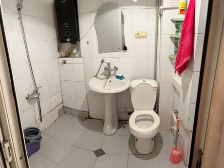Nərimanovda 2 otaqlı köhnə tikili mənzil satılır, 60 m², 150 000 AZN, şəkil 4 / 6