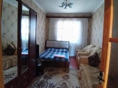 Ağ şəhərdə 1 otaqlı köhnə tikili mənzil kirayə verilir, 30 m², 350 AZN/ay, şəkil 2 / 12