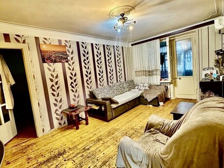 Qara Qarayevdə 2 otaqlı köhnə tikili mənzil satılır, 49 m², 150 000 AZN, şəkil 4 / 12
