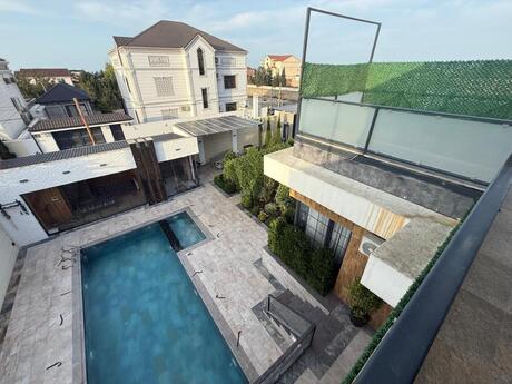 Şüvəlanda 5 otaqlı həyət evi satılır, 220 m², 515 000 AZN, şəkil 2 / 12