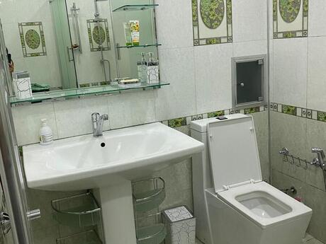 Сдаётся 3-комнатная квартира в новостройке, Şah İsmayıl Xətai, 115 м², 1 050 AZN/мес, фото 4 / 12