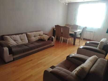 3 otaq · 104 m²
