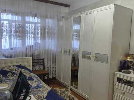 Gənclikdə 3 otaqlı köhnə tikili mənzil satılır, 80 m², 260 000 AZN, şəkil 3 / 12