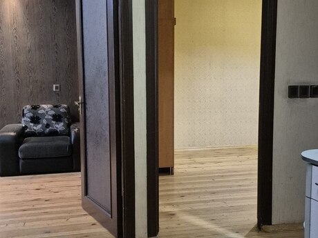 8-ci mikrorayonda 3 otaqlı köhnə tikili mənzil satılır, 65 m², 245 000 AZN, şəkil 5 / 12