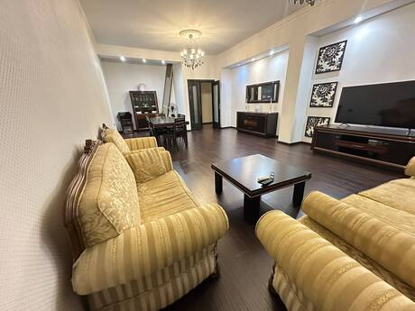 Gənclikdə 4 otaqlı yeni tikili mənzil satılır, 181 m², 550 000 AZN, şəkil 4 / 12