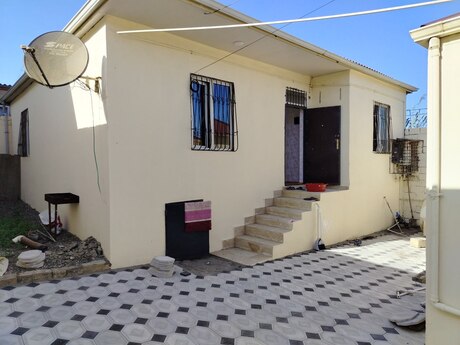 3 rooms · 70 m², Binəqədi