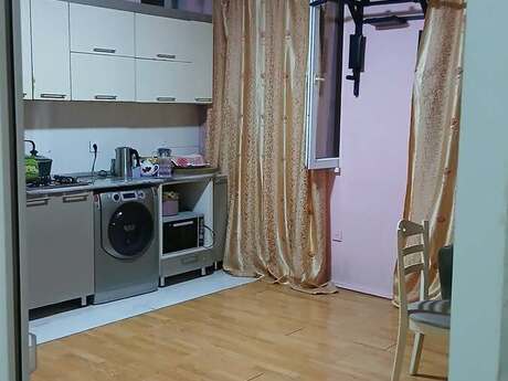 Продаётся 2-комнатная квартира в старом фонде, Memar Əcəmi, 65 м², 153 000 AZN, фото 3 / 8