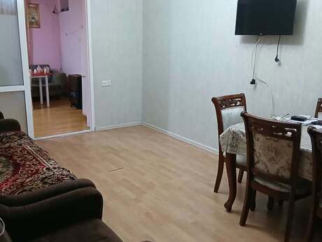 Продаётся 2-комнатная квартира в старом фонде, Memar Əcəmi, 65 м², 153 000 AZN, фото 2 / 8