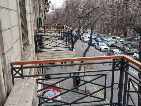 Elan №6547802 - Bakı, 28 May m., 395 m²