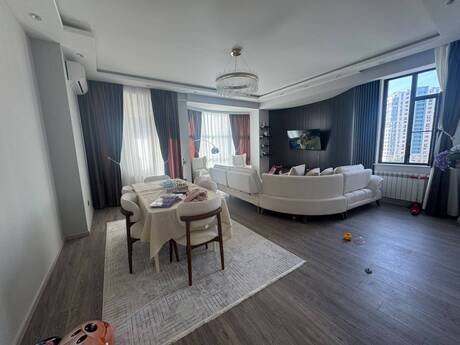 Продаётся 3-комнатная квартира в новостройке, Gənclik, 155 м², 440 000 AZN, фото 2 / 12