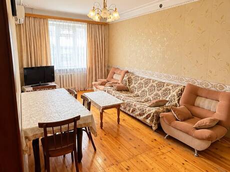 Qara Qarayevdə 2 otaqlı köhnə tikili mənzil kirayə verilir, 65 m², 600 AZN/ay, şəkil 3 / 10