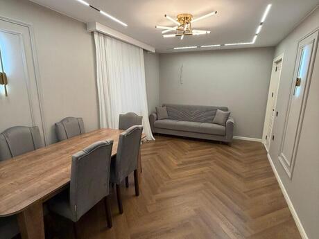 Объявление №6547866 - Баку, м. Элмляр Академиясы, 3-комн., 70 м², 2/5 этаж