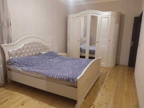 3 rooms · 80 m², Əmircan