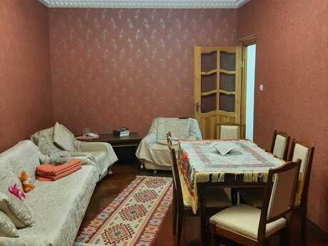 Elan №6547884 - Bakı, Köhnə Günəşli q., 2 otaqlı, 62 m², 1/10 mərtəbə
