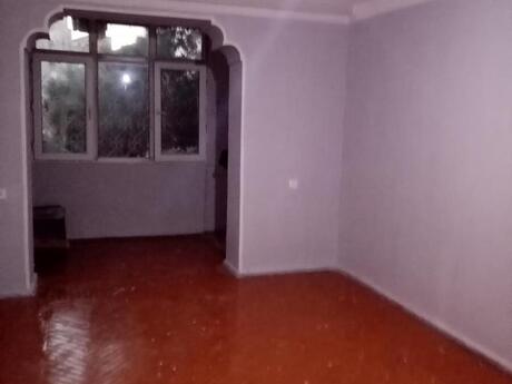 Elan №6547905 - Bakı, Neftçilər m., 1 otaqlı, 30 m², 4/5 mərtəbə