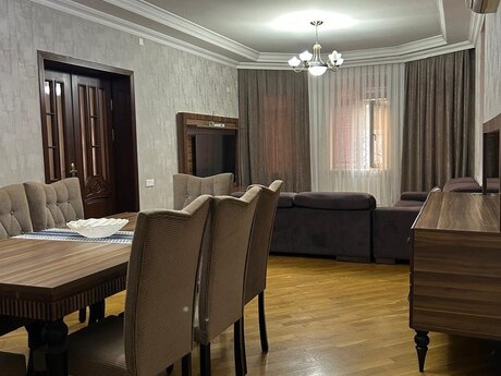 Mərdəkanda 4 otaqlı həyət evi kirayə verilir, 400 m², 850 AZN/ay, şəkil 4 / 12