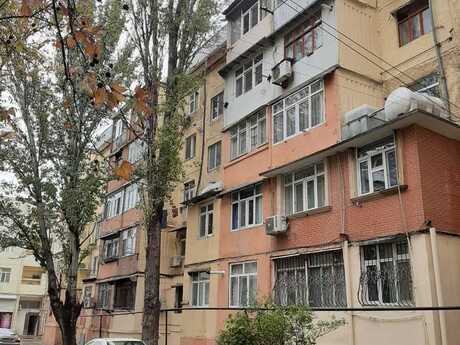 Elan №6548075 - Bakı, İnşaatçılar m., 2 otaqlı, 43 m², 3/5 mərtəbə