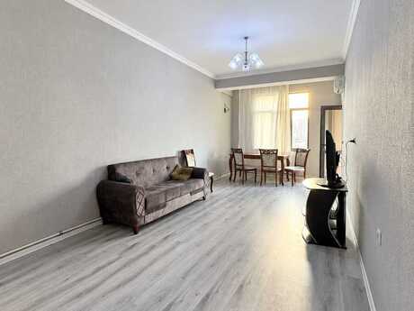 Nəsimidə 2 otaqlı yeni tikili mənzil kirayə verilir, 70 m², 700 AZN/ay, şəkil 2 / 5