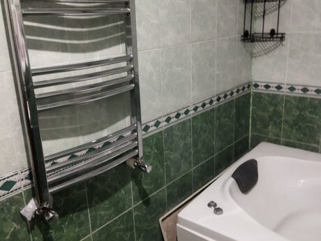 2-room new-build apartment for rent in Memar Əcəmi, 90 m², 700 AZN/mo, photo 4 / 12